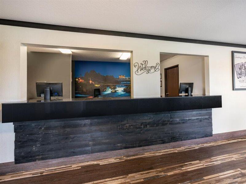 Super 8 By Wyndham Spokane Valley Εξωτερικό φωτογραφία