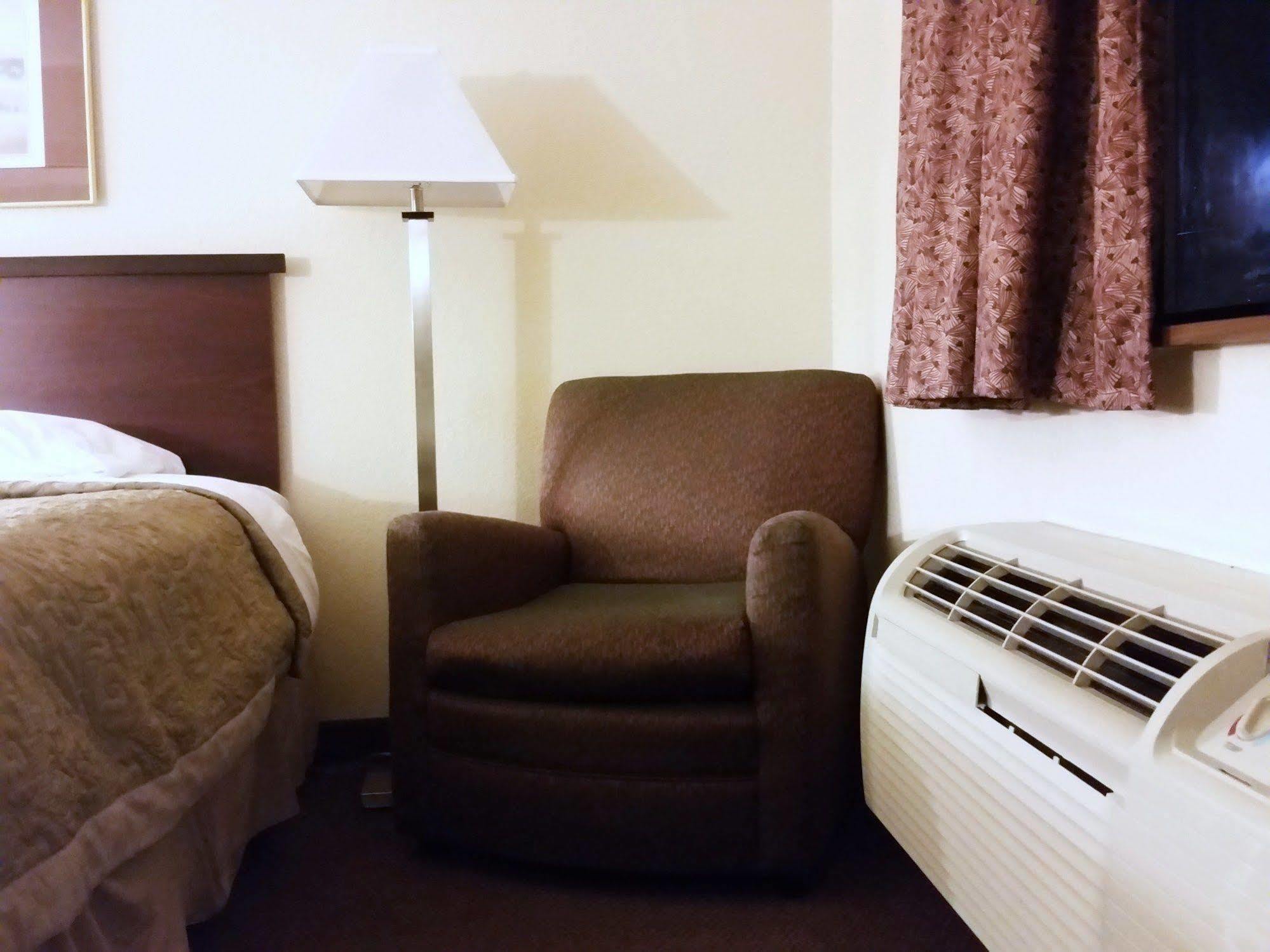 Super 8 By Wyndham Spokane Valley Εξωτερικό φωτογραφία